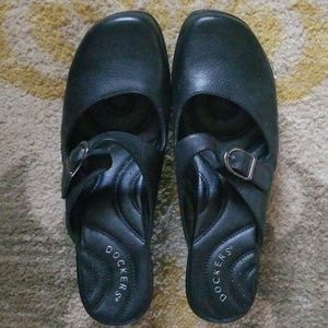 Dockers slip on Mary Jane's